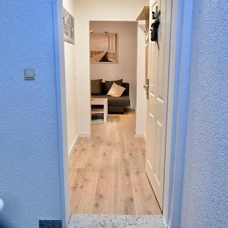 With Balkon - Near Koelnmesse - Temporary Living- 아파트 *