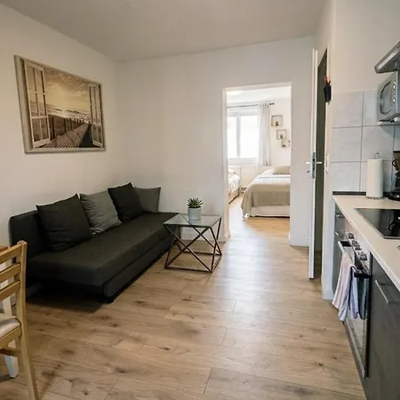 With Balkon - Near Koelnmesse - Temporary Living- דירה