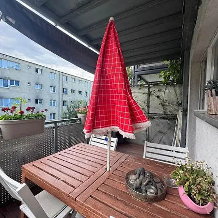 With Balkon - Near Koelnmesse - Temporary Living- דירה קלן