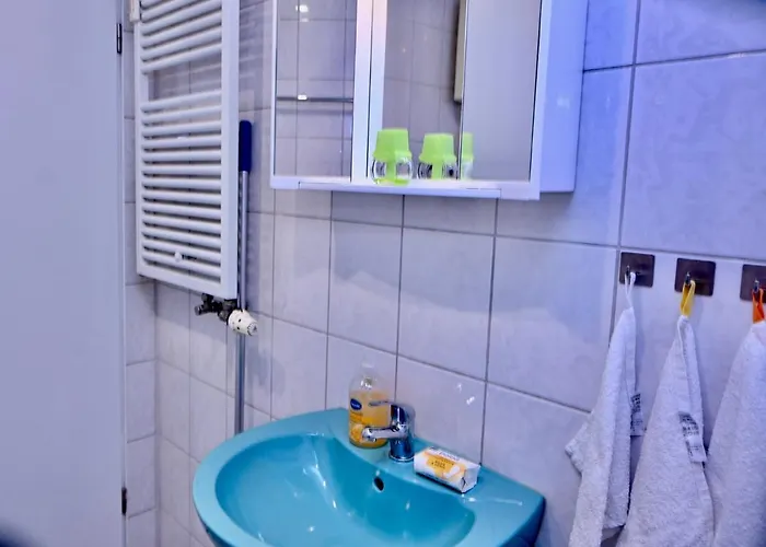 With Balkon - Near Koelnmesse - Temporary Living- Apartament *