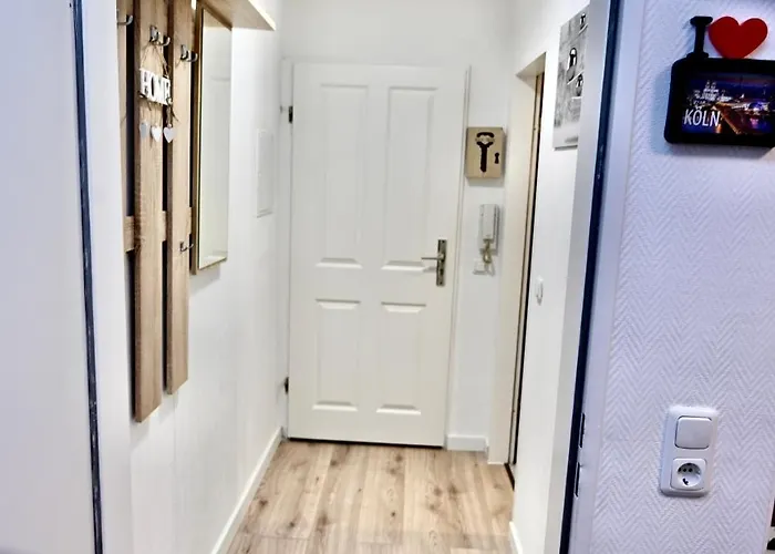 With Balkon - Near Koelnmesse - Temporary Living- Appartement *